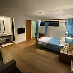 Villa La Laguna *